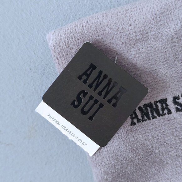 Anna Sui embroidered cat finger towel NWT - Picture 4 of 4